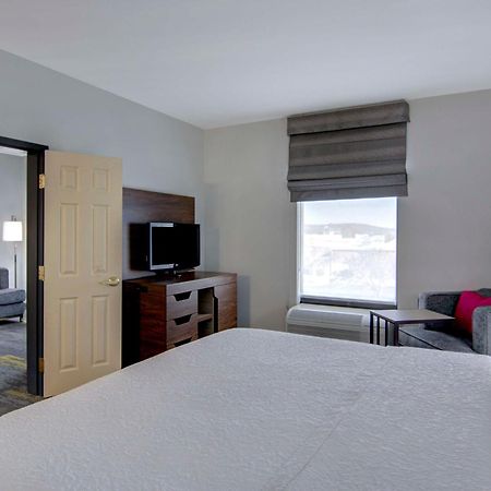 Hampton Inn Файетвил Екстериор снимка