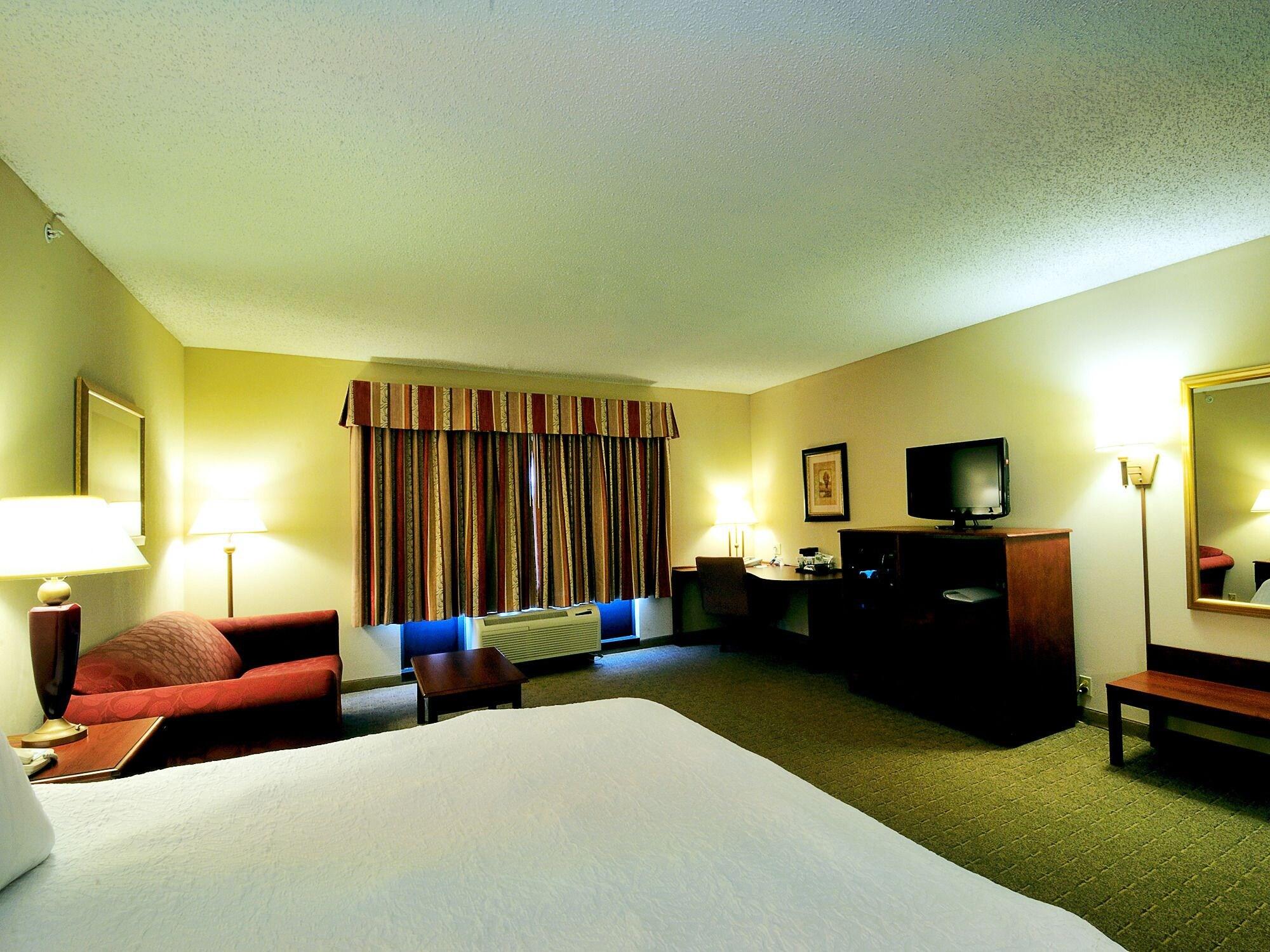 Hampton Inn Файетвил Екстериор снимка