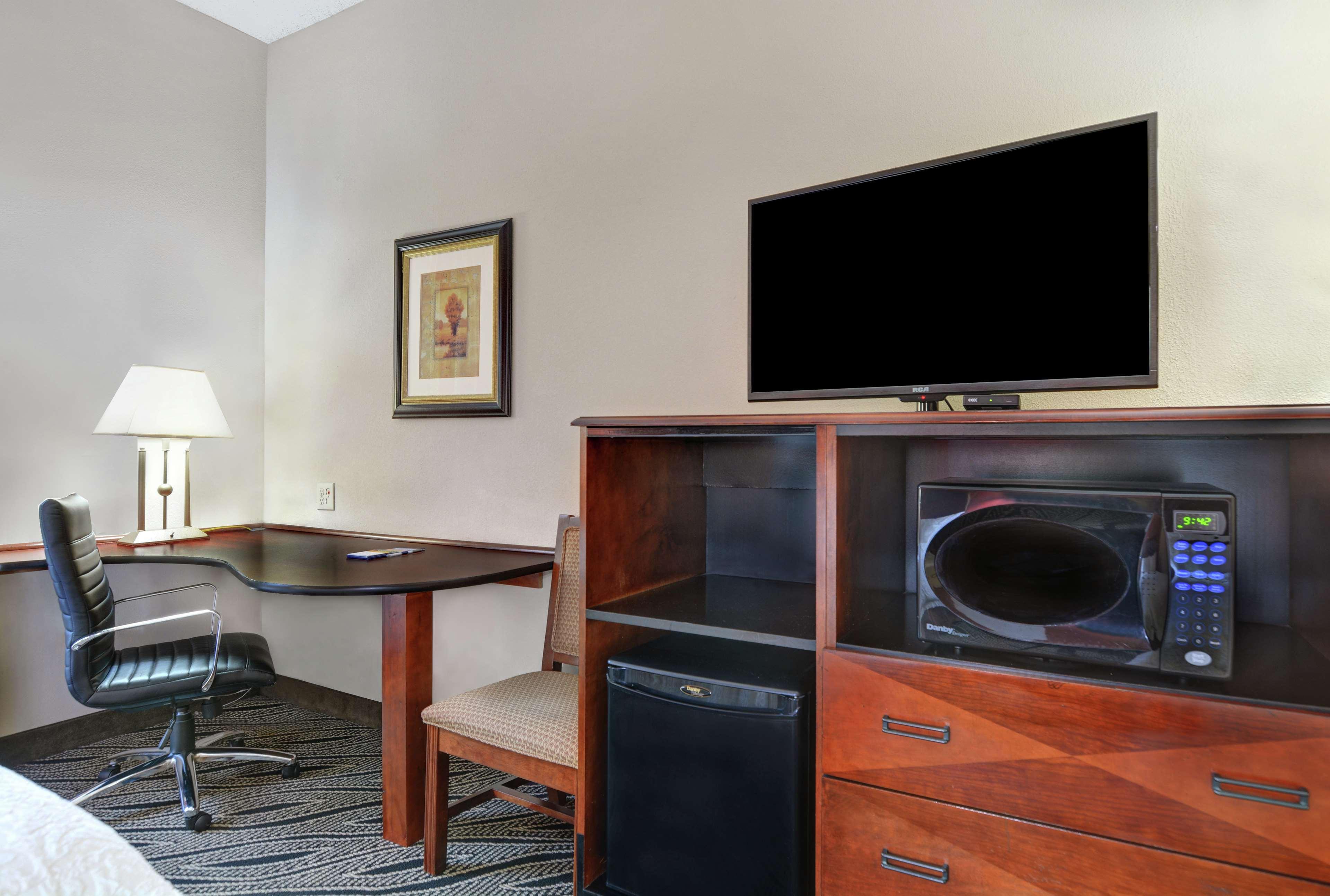 Hampton Inn Файетвил Стая снимка