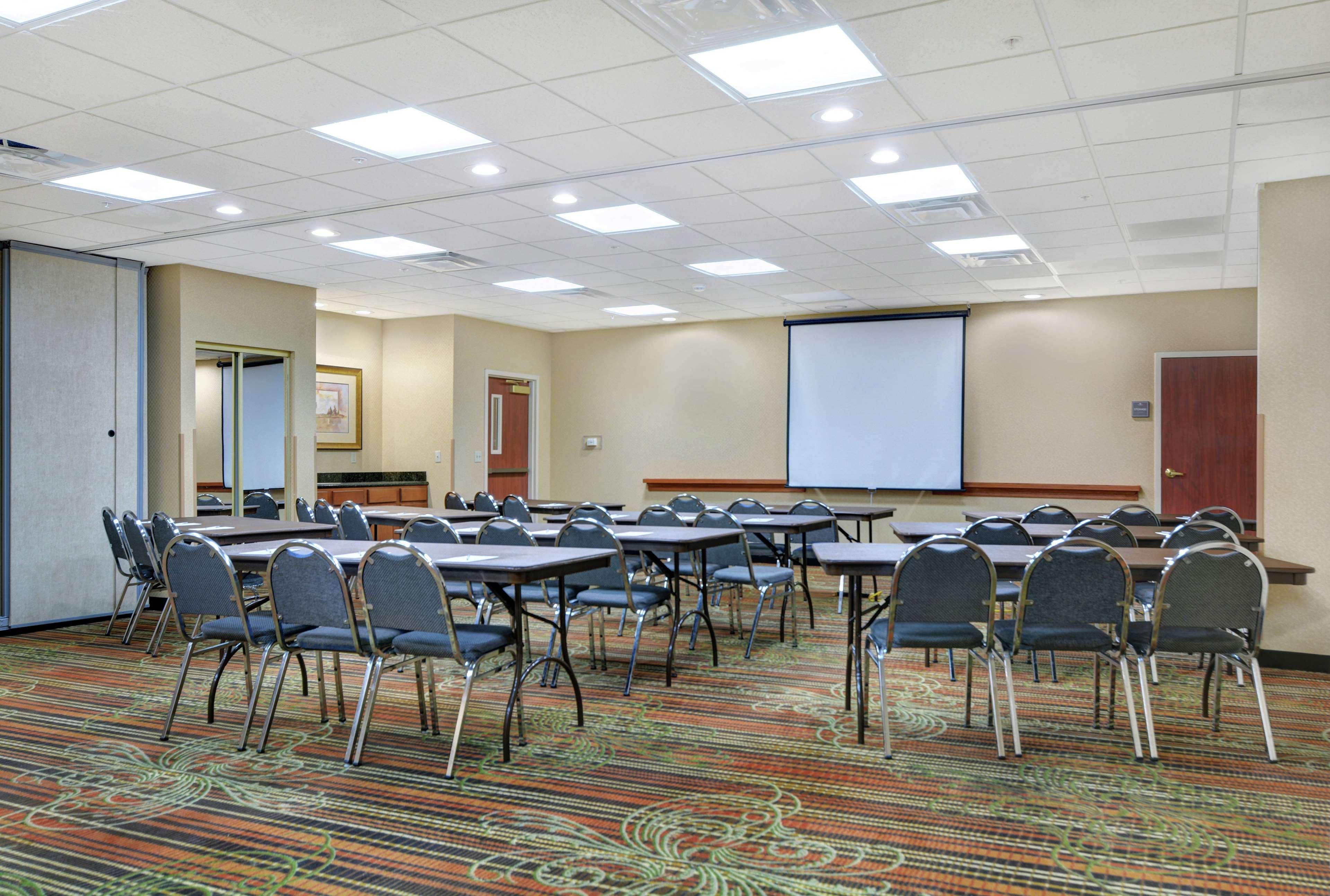 Hampton Inn Файетвил Екстериор снимка