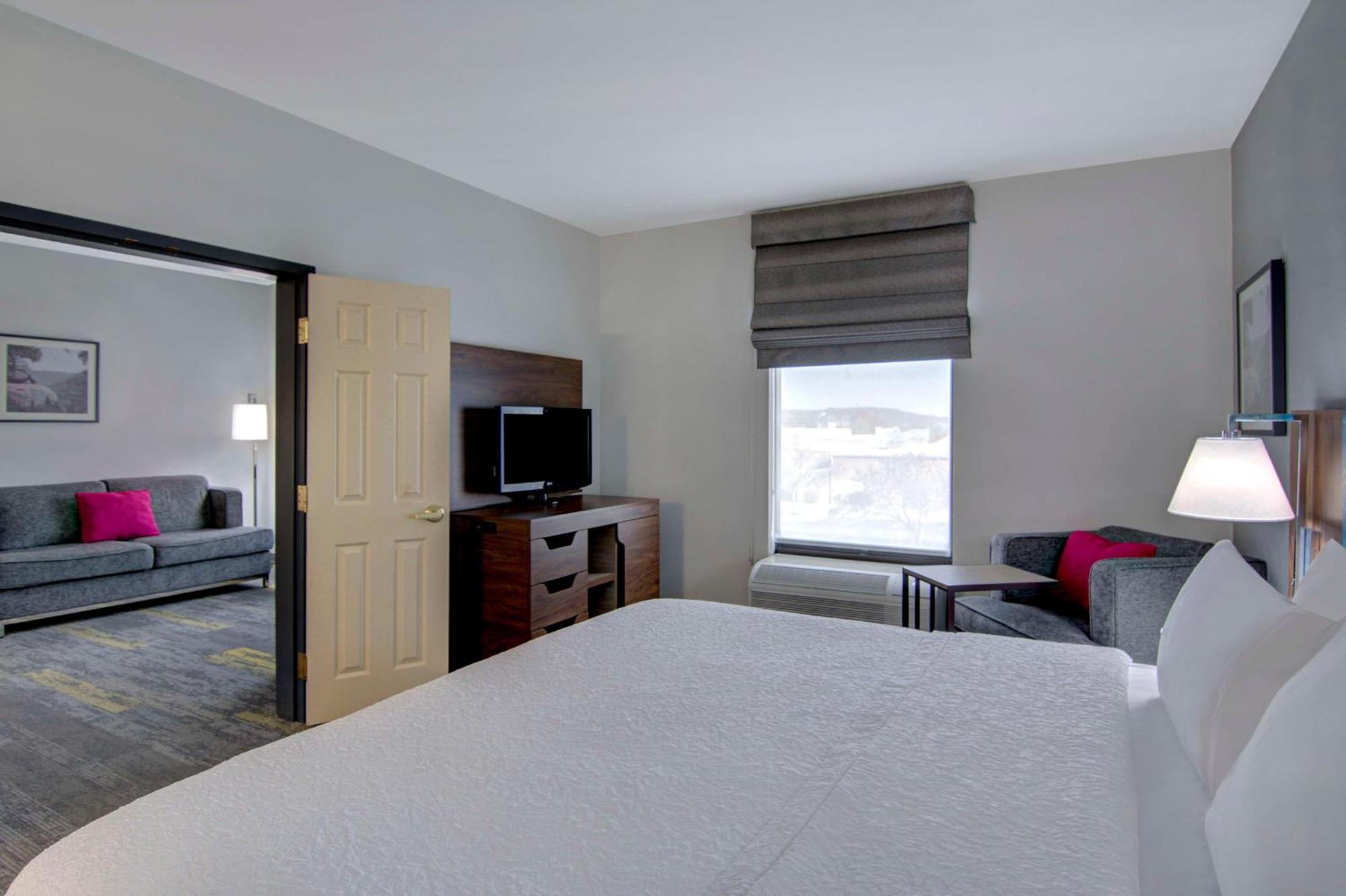 Hampton Inn Файетвил Екстериор снимка