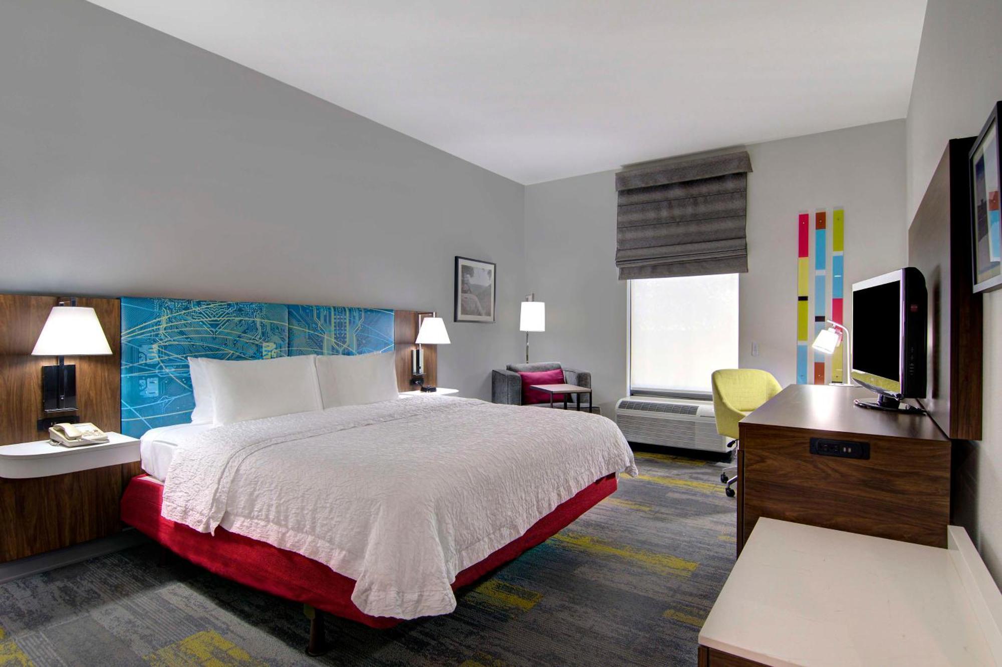 Hampton Inn Файетвил Екстериор снимка