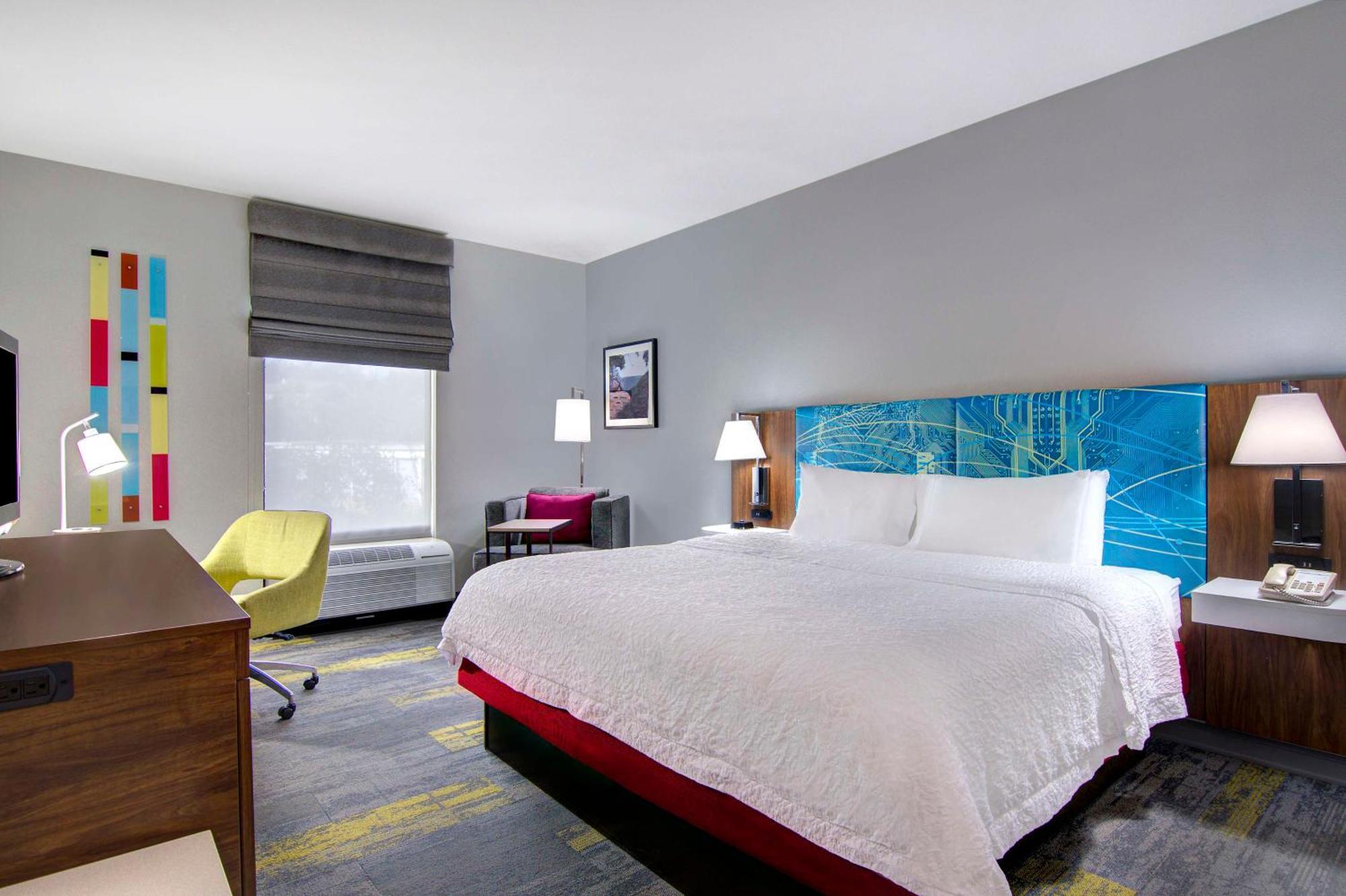 Hampton Inn Файетвил Екстериор снимка